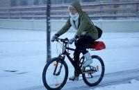 Imagine atasata: biciclista_iarna-19235.jpg